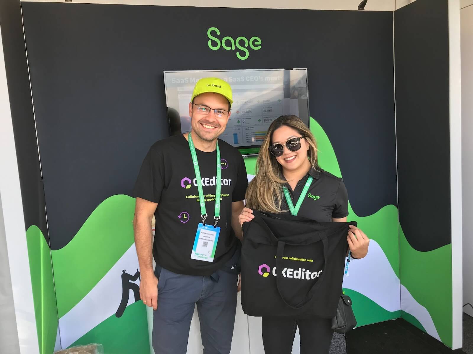 Sage’s team welcomed Piotr at their booth during SaaStr Annual 2022 and was happy to exchange swag.